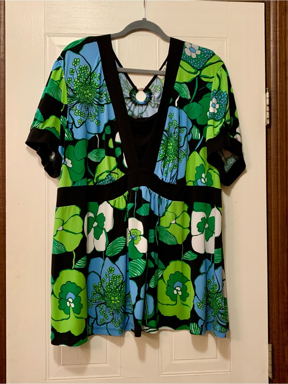 Cato Plus Size 26/28W Mod Floral Ring Detail Top Green Blue Black Vintage
